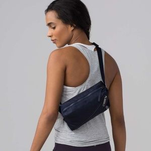 Lululemon Fast Track Belt Bag (3L) Midnight Navy